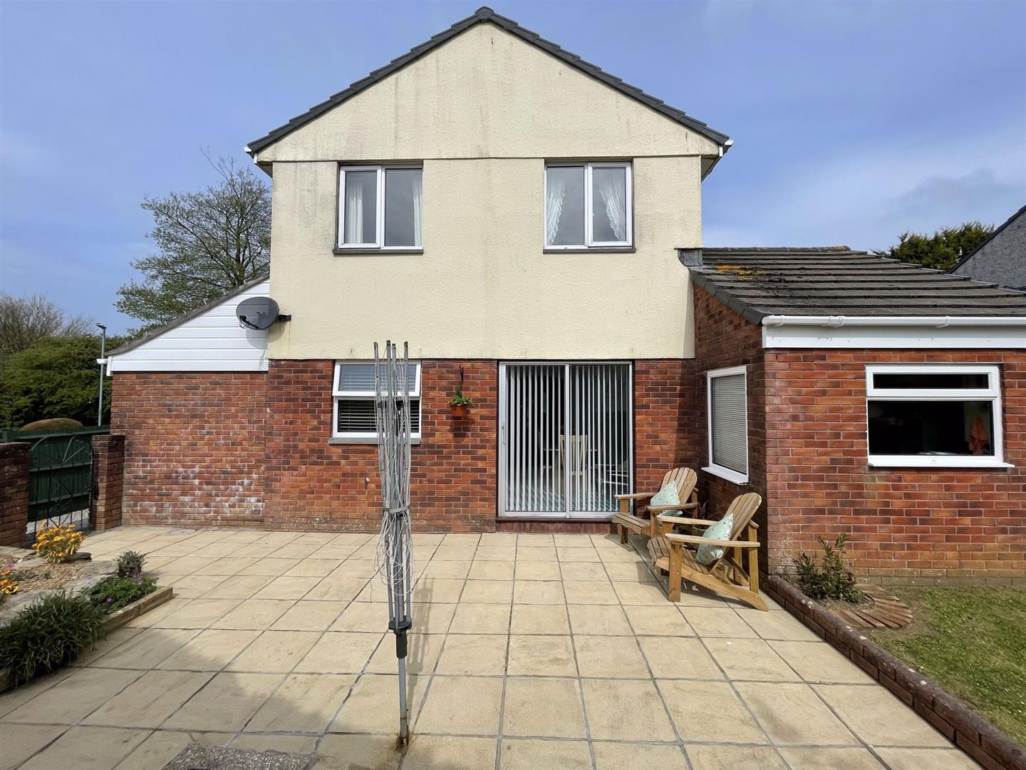 3 bed property in Leap Park, Truro